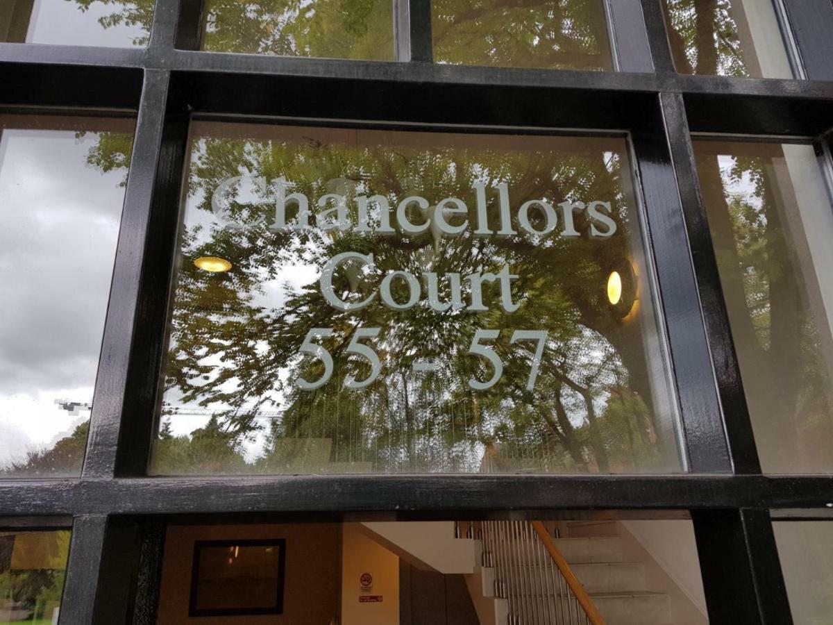Chancellors Court Белфаст Екстериор снимка